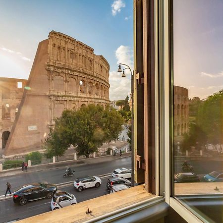 Iconic Apartment With Unique Colosseum View Róma Kültér fotó